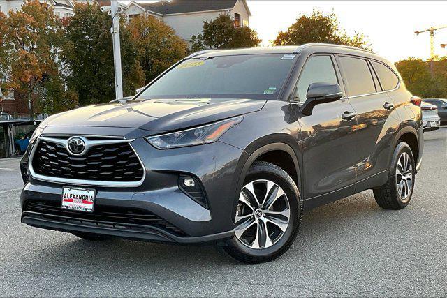 2021 toyota highlander xle