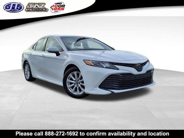 2019 toyota camry le