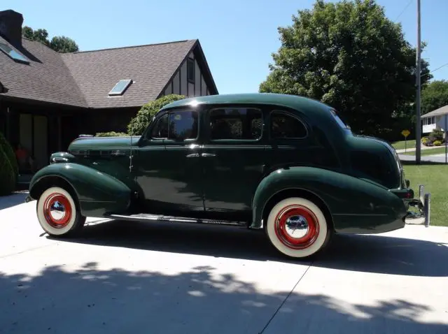 1937 pontiac silver streak 4 door touring sedan....no reserve