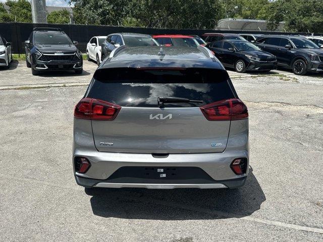2022 kia niro lxs
