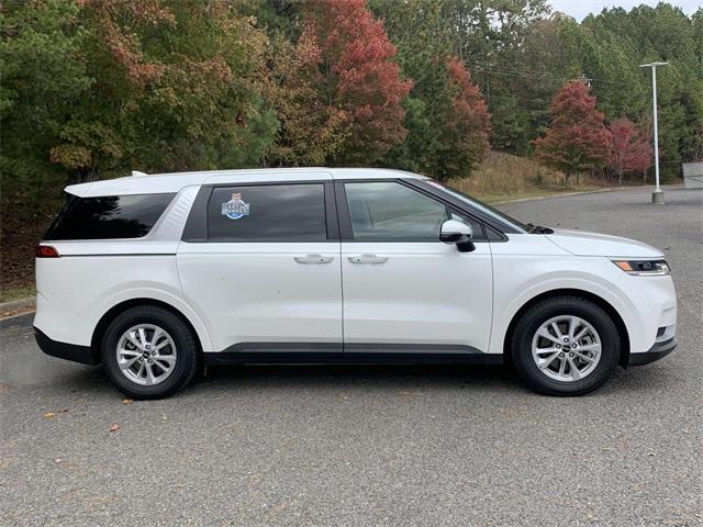 2023 kia carnival lx