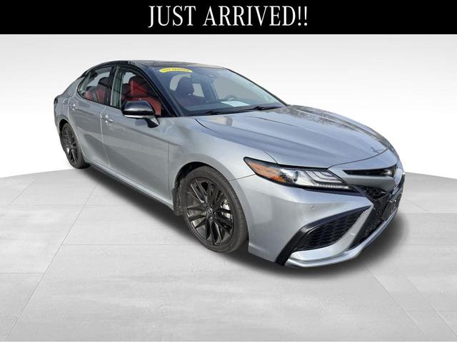 2021 toyota camry xse v6