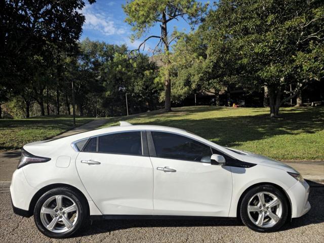 2017 chevrolet volt lt