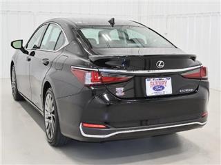 2024 Lexus ES ultra luxury