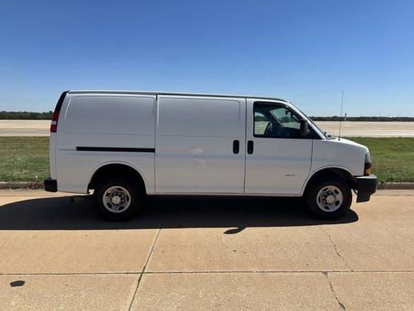 2020 chevrolet express cargo van in secaucus, new jersey