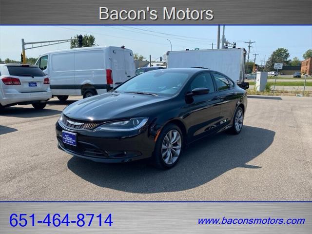 2016 chrysler 200 s