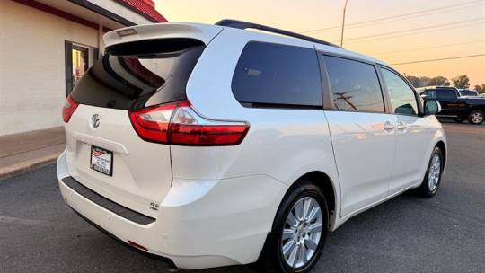 2017 toyota sienna