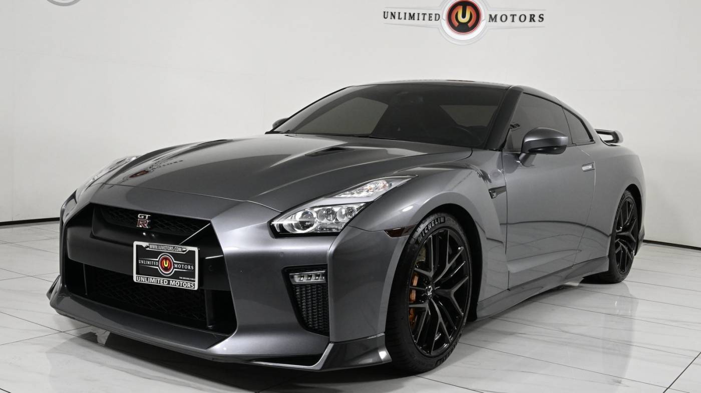 2017 nissan gt-r premium
