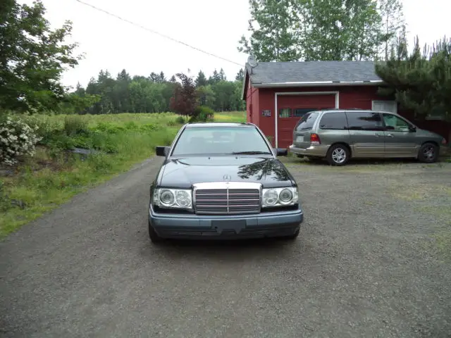 1992 mercedes-benz 300e 2dr.coupe.black/charcoal,rust free.nice clean car