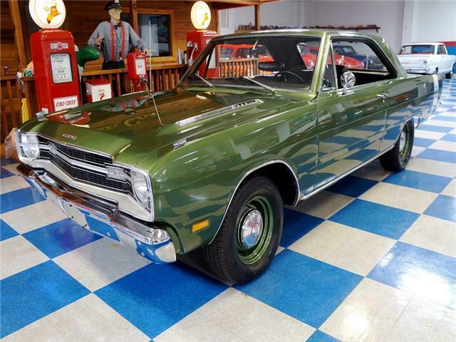 1969 dodge dart gts â€“ medium green / white