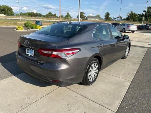 2020 toyota camry hybrid in saint louis, missouri