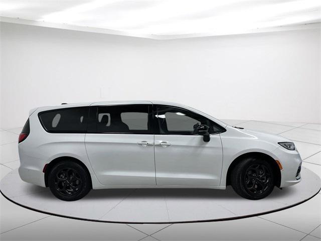 2023 chrysler pacifica hybrid limited