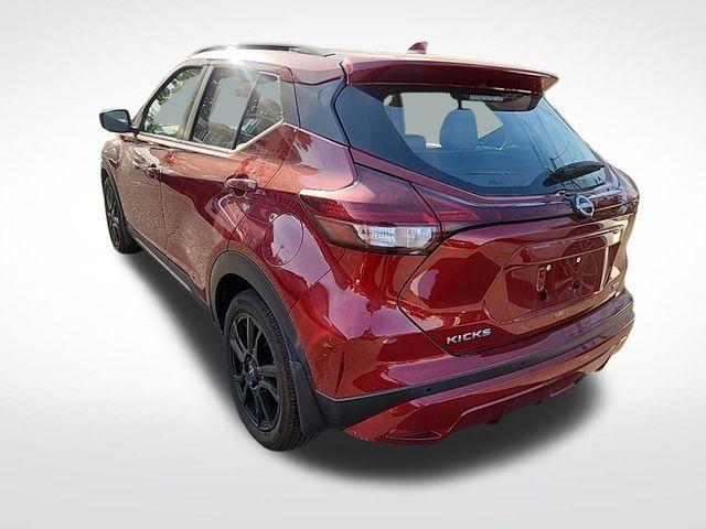 2023 nissan kicks sr