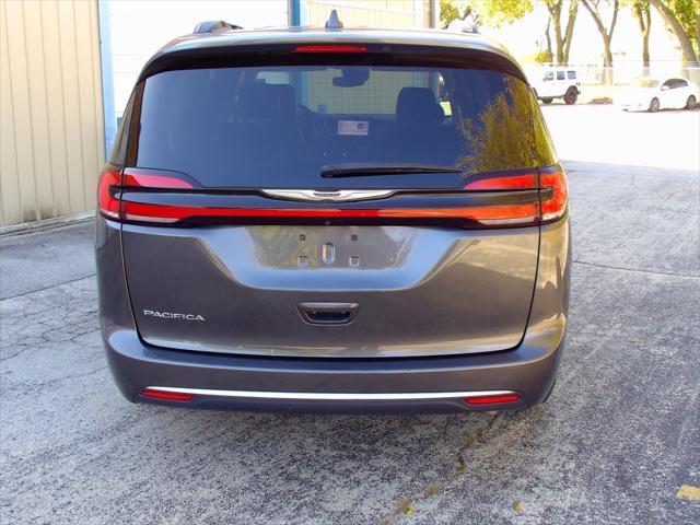 2022 chrysler pacifica touring l