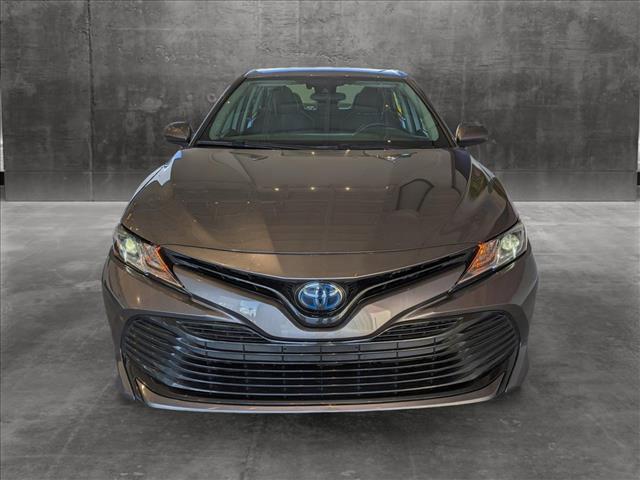 2020 toyota camry le