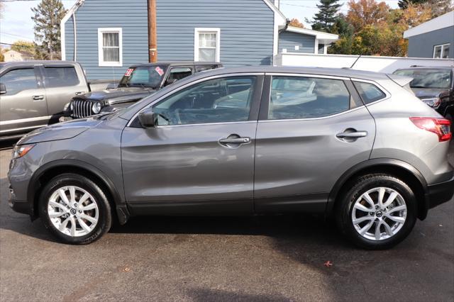 2022 nissan rogue sport s
