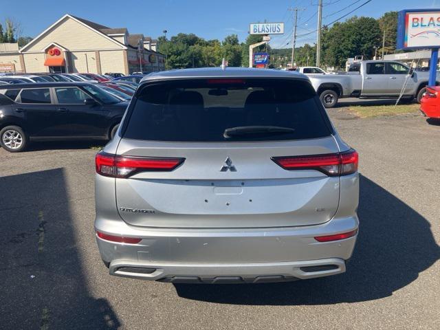 2022 mitsubishi outlander se 2.5 s-awc