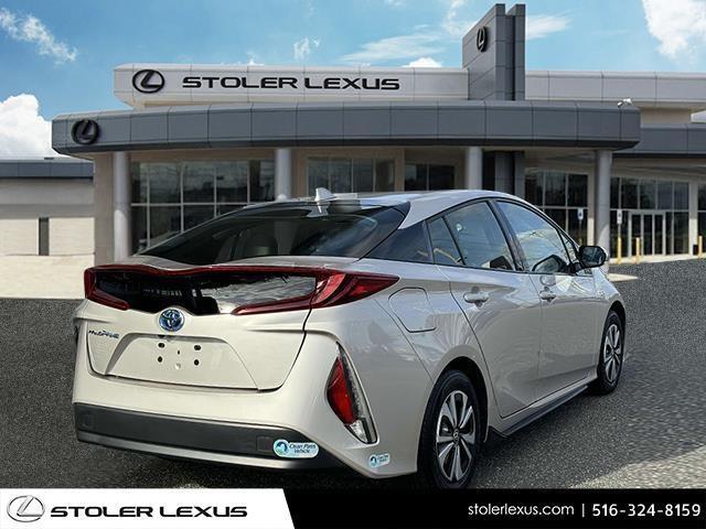 2018 toyota prius prime plus