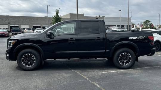 2024 Nissan Titan pro-4x