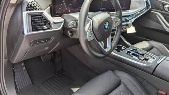 2025 BMW X7