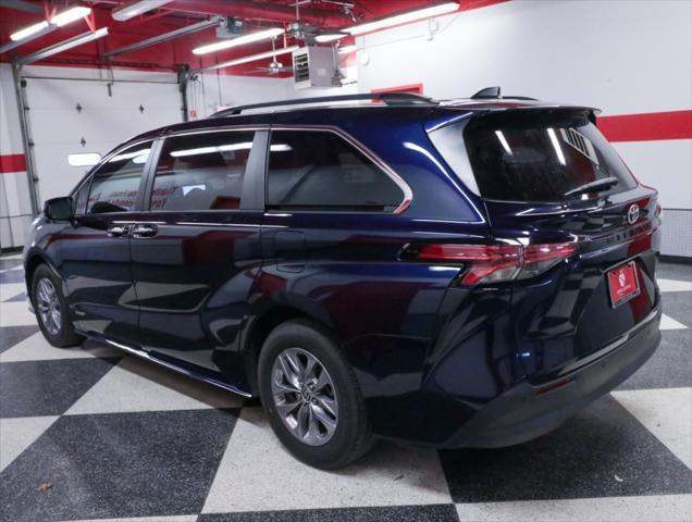 2021 toyota sienna xle 8 passenger