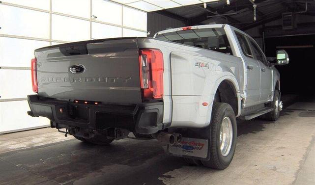2023 ford f-350 lariat