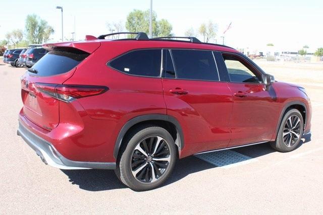 2021 toyota highlander xse