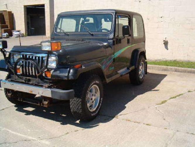 1994 jeep wrangler {only 76k }hard top/4.0 motor/automatic/ plow prep. in wickliffe, oh