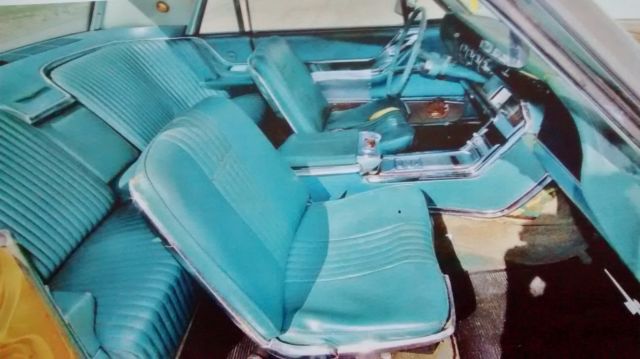 1964 ford thunderbird, original title, 77,000 miles 390 engine, color: gold