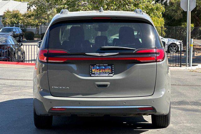 2022 chrysler pacifica touring l