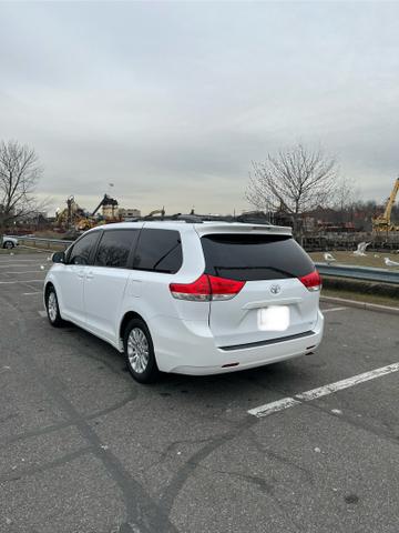 2013 toyota sienna xle