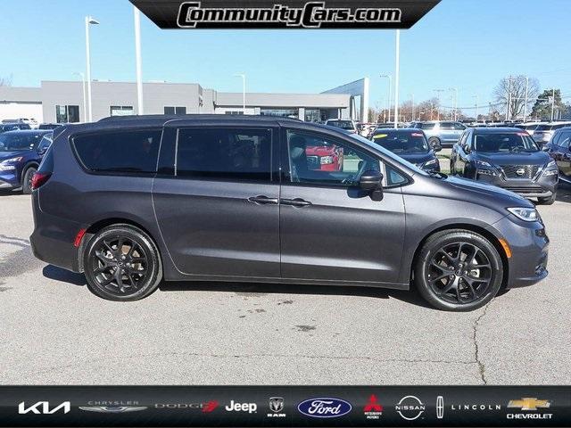 2022 chrysler pacifica touring-l