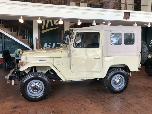 1976 toyota fj40 "4500 miles!!, stunning truck!!