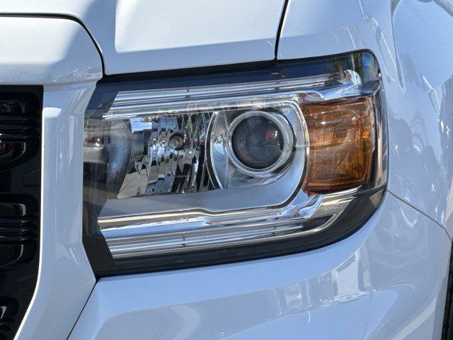 2021 gmc canyon elevation standard