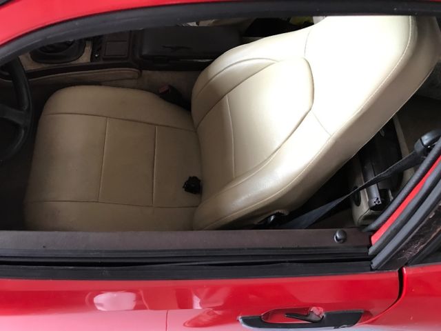 1984 porsche 944. guards red. minor paint flake. heads rebuilt less than 5000 m