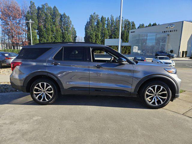 2022 ford explorer st-line