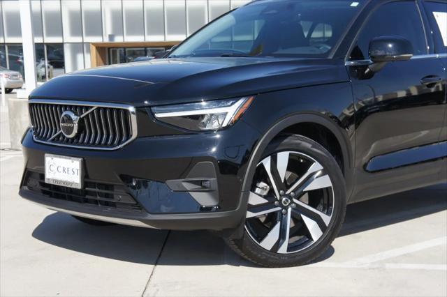 2023 volvo xc40 b4 plus bright theme