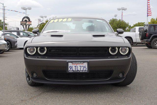 2023 dodge challenger sxt