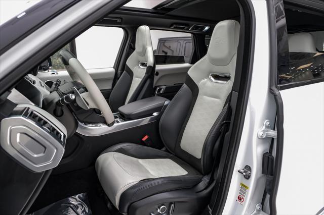 2022 land rover range rover sport svr