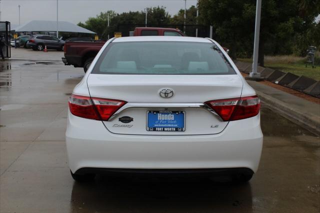 2017 toyota camry le