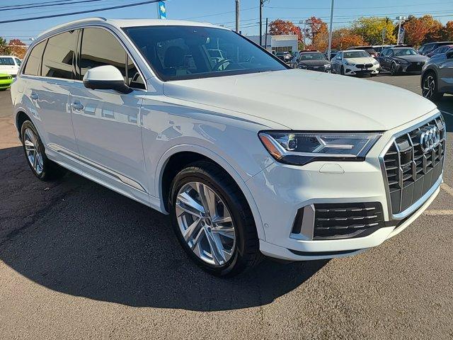 2022 audi q7 45 premium plus
