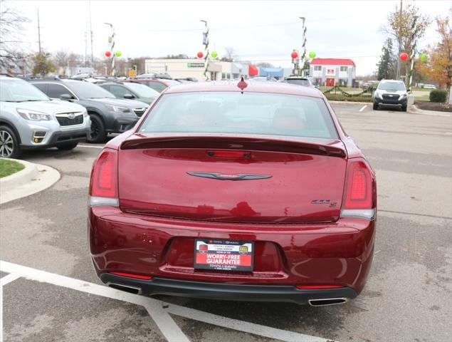 2021 chrysler 300 s