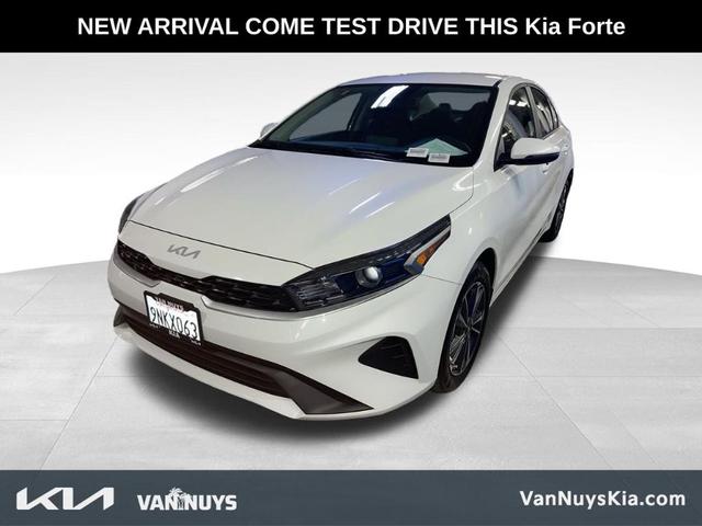 2024 kia forte lxs