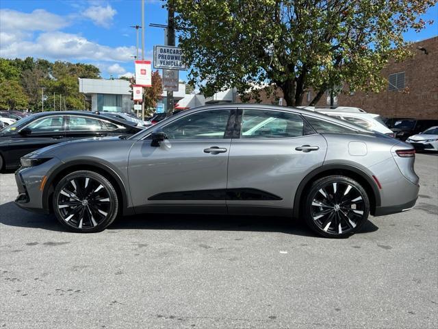 2024 toyota crown platinum