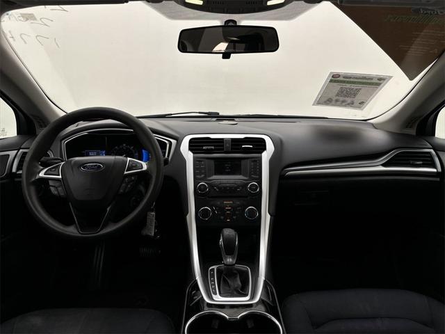 2015 ford fusion hybrid se