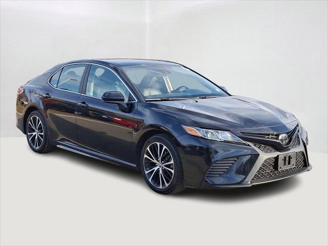 2019 toyota camry se