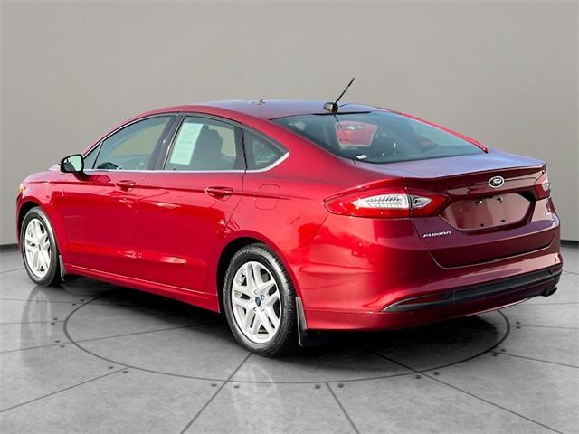 2016 ford fusion se