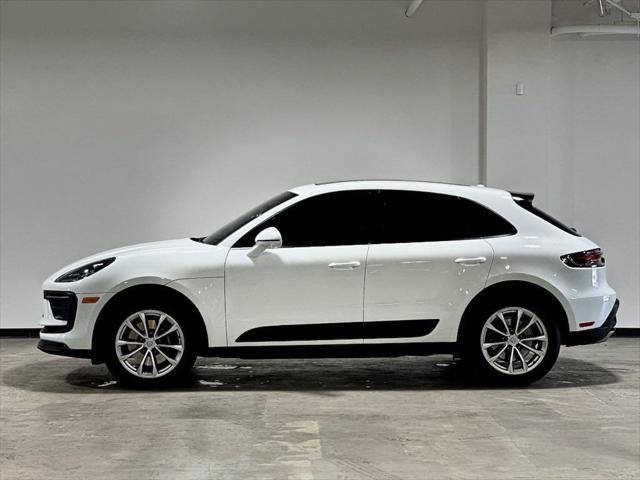 2023 porsche macan base
