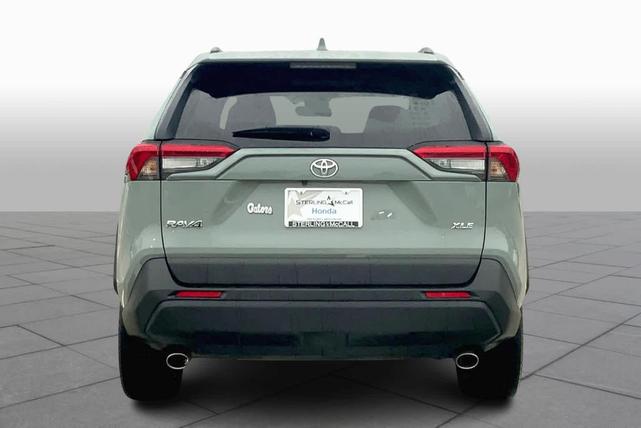 2022 toyota rav4 xle premium
