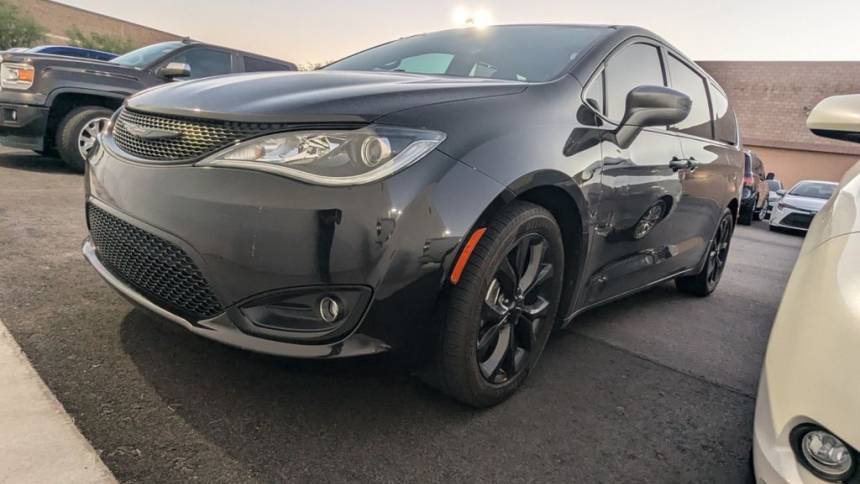 2020 chrysler pacifica touring